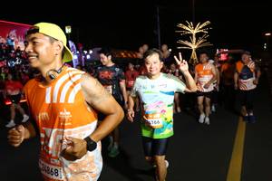 BIB: 24868, 803, 166
                            <button type="button" onclick="openModal(23074378)" class="btn btn-primary btn-sm float-right btn-popup" data-toggle="modal" data-target=".modal-high-quality">
                        <i class="fas fa-shopping-cart"></i> Add to Cart
                    </button>
                                            <button type="button" onclick="isThisMe(23074378, true)" class="btn btn-success btn-sm float-right btn-popup btn-isme hidden" data-toggle="tooltip" data-placement="bottom" title="นี่คือรูปของคุณใช่ไหม คลิกที่นี่เพื่อเอาเข้าอัลบั้ม">
                        <i class="fas fa-plus"></i> Add to album
                    </button>
                    <button type="button" onclick="isThisMe(23074378, false)" class="btn btn-warning btn-sm float-right btn-popup btn-isnotme hidden">
                        <i class="fas fa-ban"></i> Remove from album
                    </button>